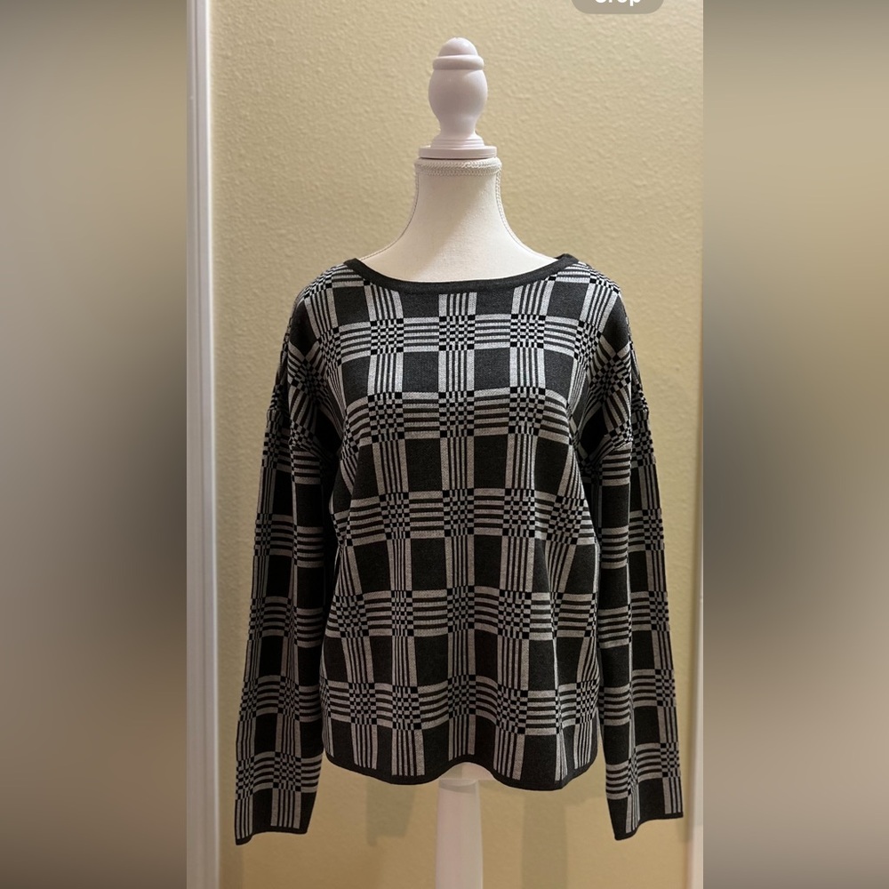LETY & ME Long Sleeve Pullover NEW Large
